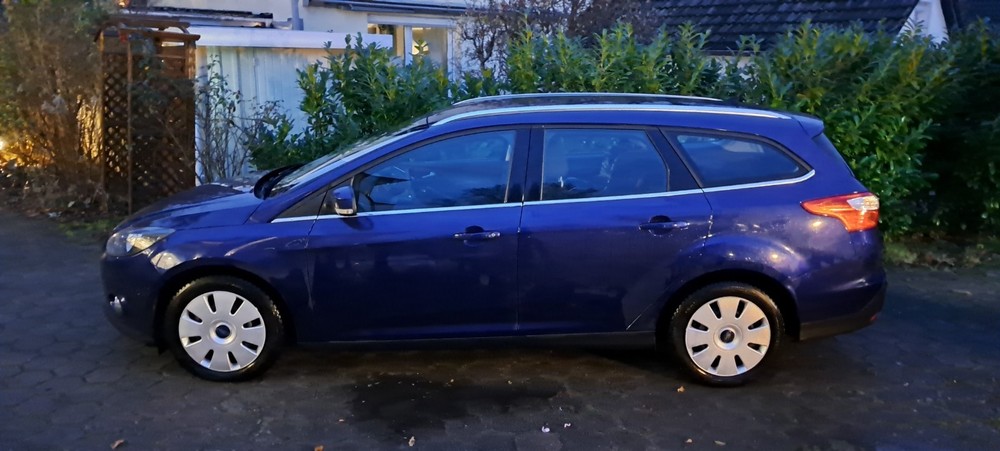 Ford Focus III Turnier 270.980 km 5.000 &euro; Hamburg 20038