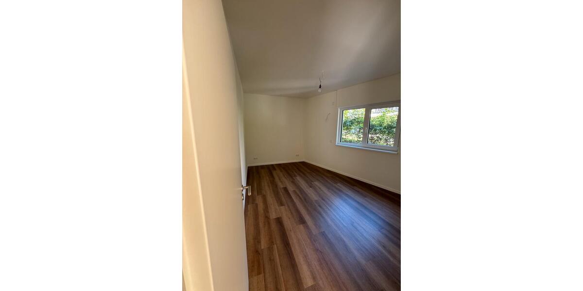 Erdgeschoßwohnung Hamburg Wandsbek - 2 Zimmer, 72 m&sup2;, 1.800&euro; | Angebot:25281987