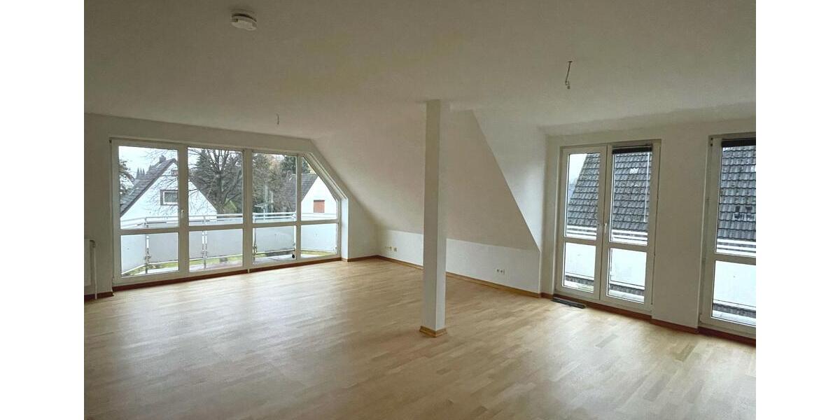 Dachgeschoßwohnung Hamburg Eimsbüttel - 3 Zimmer, 115 m&sup2;, 1.491&euro; | Angebot:25308027