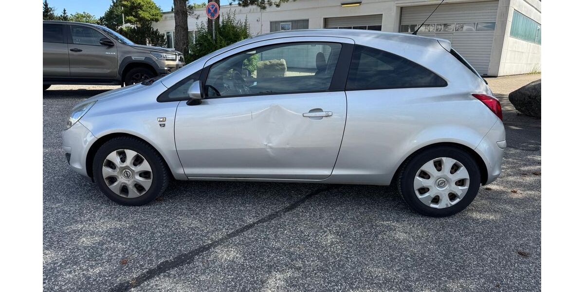 Opel Corsa 156.058 km 890 &euro; Barsbüttel 22885