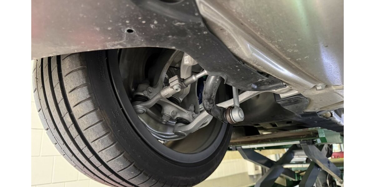 BMW Z4 M40 i 1. Hand kaum km Scheckheft 4.000 km 59.999 &euro; Hamburg 22339
