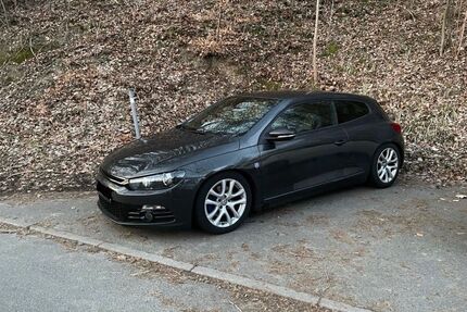 VW Scirocco 215.349 km 4.400 &euro; Hamburg 21037