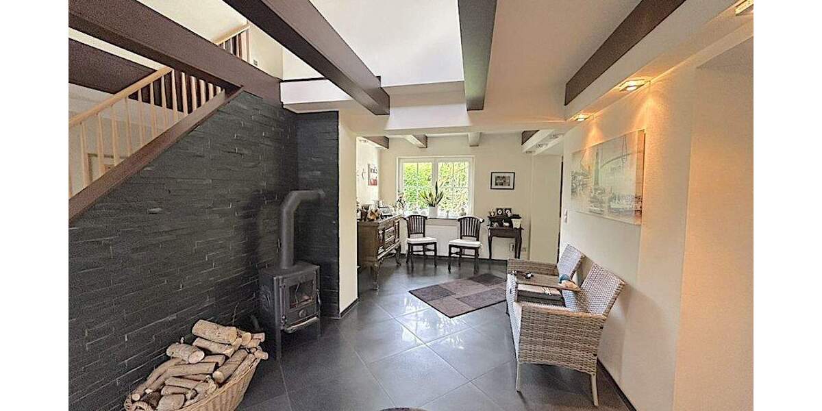 Einfamilienhaus Horst (Holstein) - 7 Zimmer, 216 m&sup2;, 670.000&euro; | Angebot:25726891