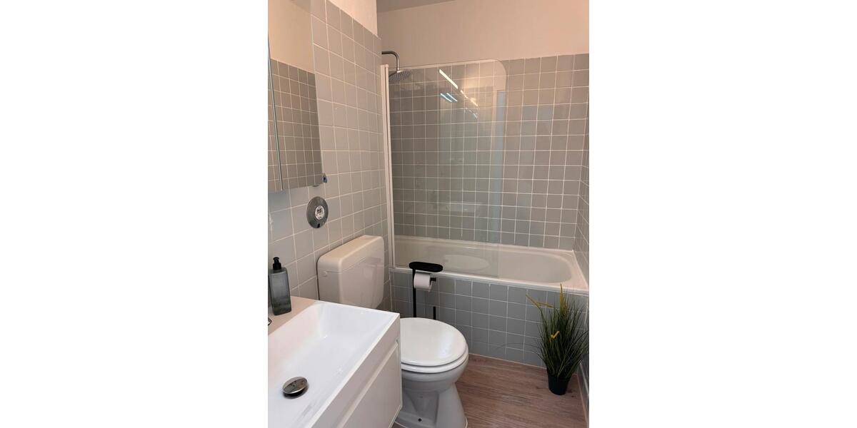 Etagenwohnung Hamburg Altona - 1 Zimmer, 36 m&sup2;, 1.500&euro; | Angebot:25930899