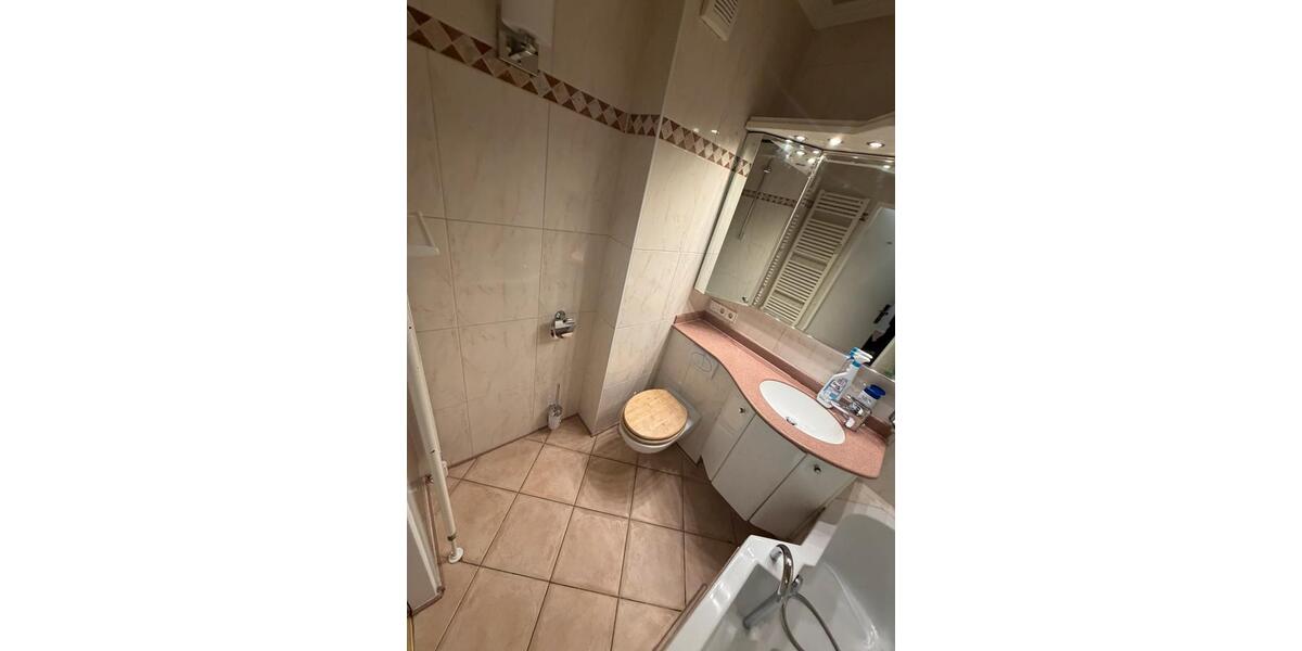 Erdgeschoßwohnung Hamburg Wandsbek - 3 Zimmer, 83 m&sup2;, 1.700&euro; | Angebot:25873436