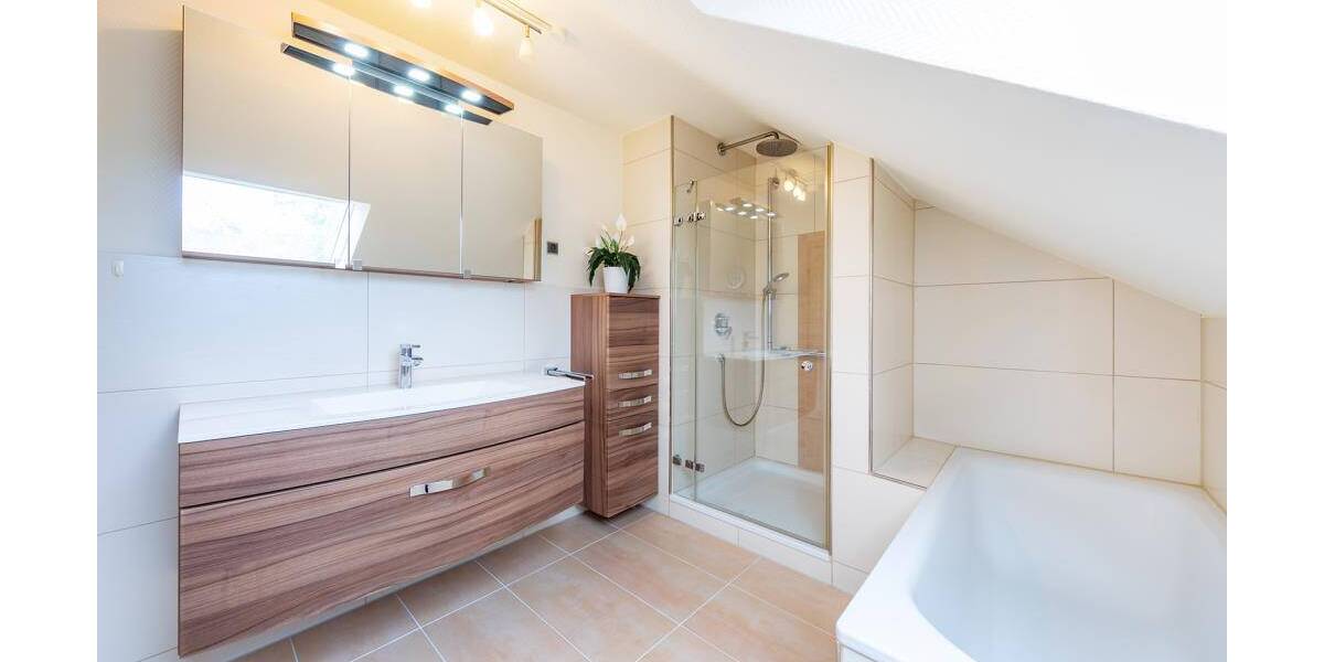 Einfamilienhaus Hamburg Bergedorf - 7 Zimmer, 170 m&sup2;, 625.000&euro; | Angebot:25666046