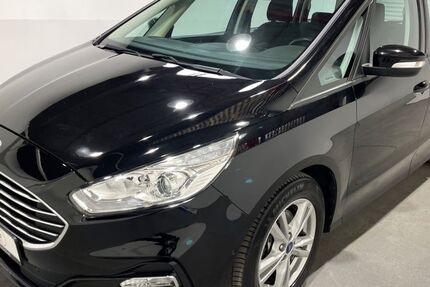 Ford Galaxy 63.000 km 23.450 &euro; Norderstedt 22848