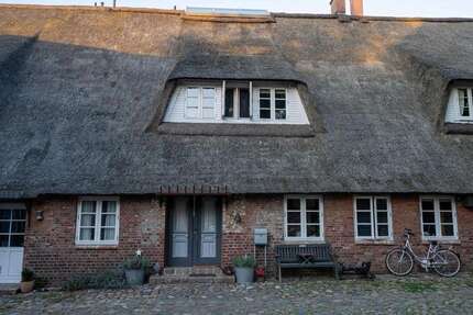 Haus Horst - 4 Zimmer, 193 m&sup2;, 2.400&euro; | Angebot:25832764