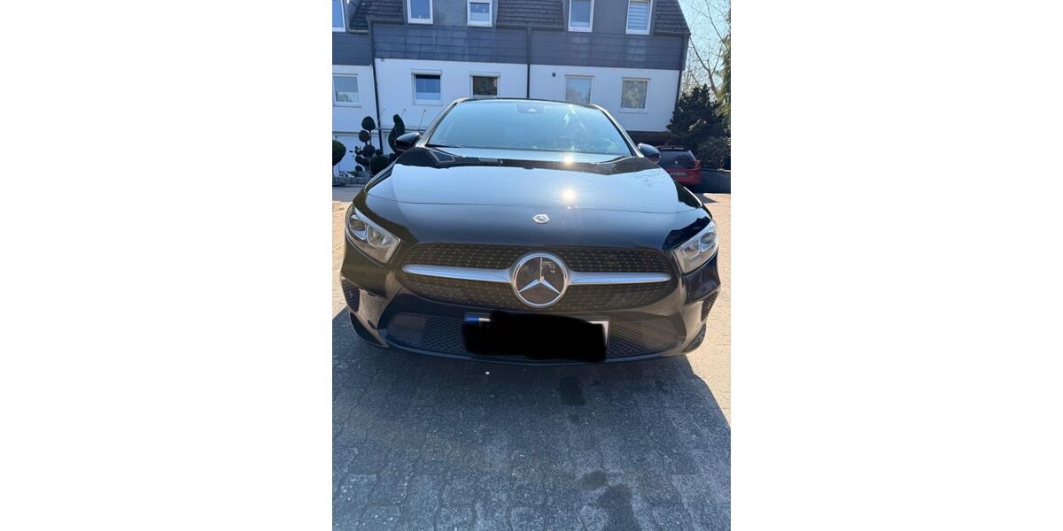 Mercedes-Benz 220 67.000 km 22.999 &euro; Halstenbek 25469