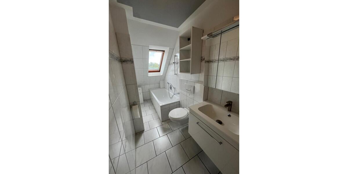 Dachgeschoßwohnung Kisdorf - 4 Zimmer, 85 m&sup2;, 1.100&euro; | Angebot:26663278