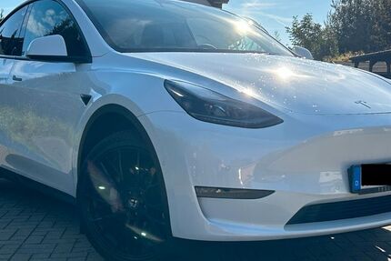 Tesla Model Y 41.286 km 36.500 &euro; Hamburg 21037