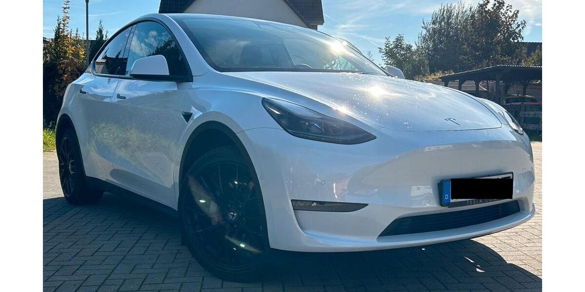 Tesla Model Y 41.286 km 36.500 &euro; Hamburg 21037