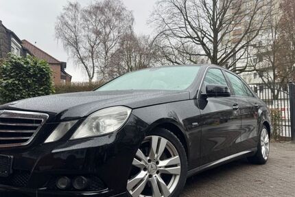 Mercedes-Benz E 200 274.000 km 7.590 &euro; Hamburg 22175