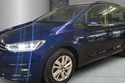 VW Touran 40.593 km 22.640 &euro; Hamburg 22047