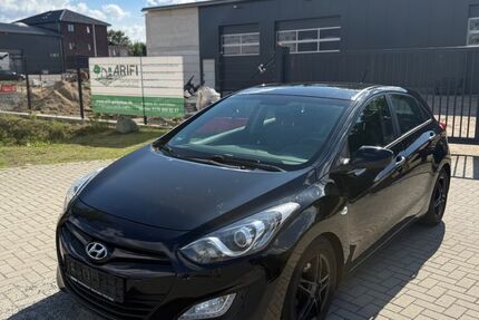 Hyundai i30 281.242 km 3.290 &euro; Ellerau 25479