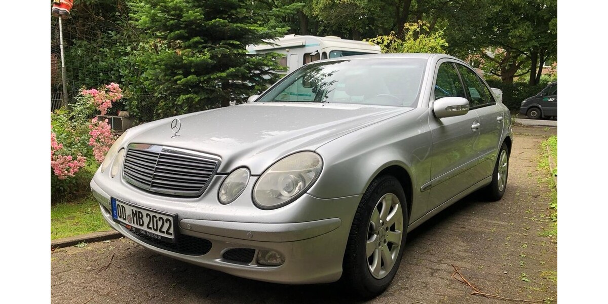Mercedes-Benz E200 220.000 km 4.500 &euro; Hamburg 20038