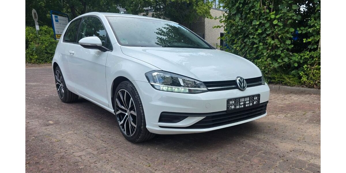 VW Golf 125.122 km 9.990 &euro; Oststeinbek 22113