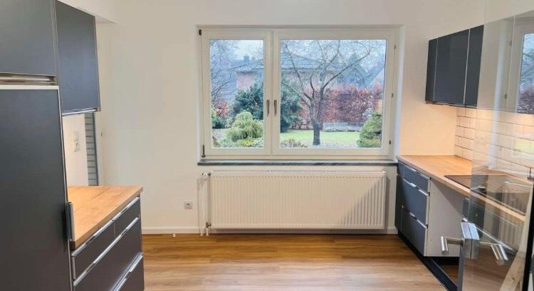 Erdgeschoßwohnung Hamburg Niendorf - 3 Zimmer, 127 m&sup2;, 2.400&euro; | Angebot:25450678