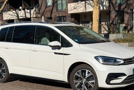 VW Touran 82.300 km 24.900 &euro; Hamburg 22305