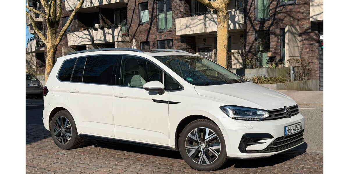 VW Touran 82.300 km 24.900 &euro; Hamburg 22305
