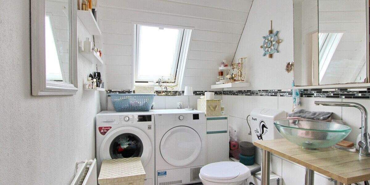 Einfamilienhaus Barmstedt - 9 Zimmer, 237 m&sup2;, 529.000&euro; | Angebot:25743534