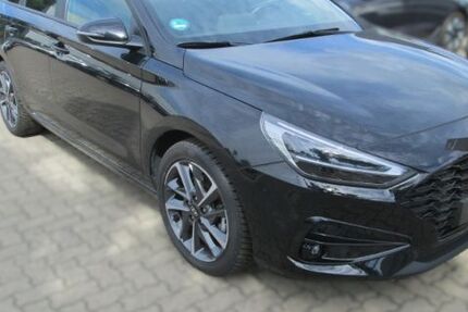 Hyundai i30 19.677 km 22.800 &euro; Elmshorn 25337