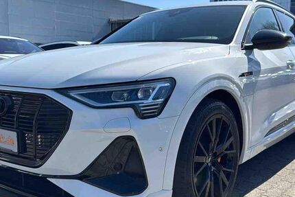 Audi e-tron 59.723 km 34.950 &euro; Hamburg 22047