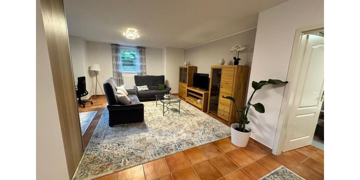 Etagenwohnung Nahe - 2 Zimmer, 66 m&sup2;, 1.200&euro; | Angebot:25172952