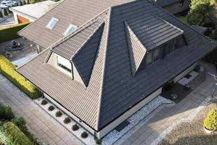 Haus Kaltenkirchen - 9 Zimmer, 415 m&sup2;, 698.400&euro; | Angebot:25782138