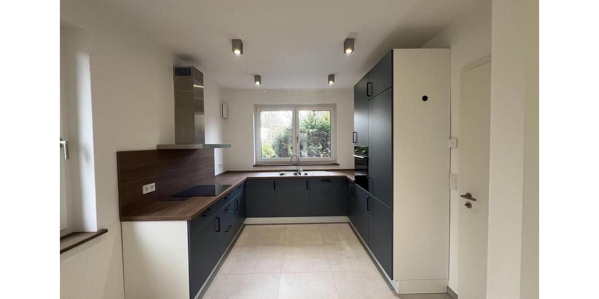 Maisonettenwohnung Hamburg Altona - 6 Zimmer, 142 m&sup2;, 2.982&euro; | Angebot:25967508