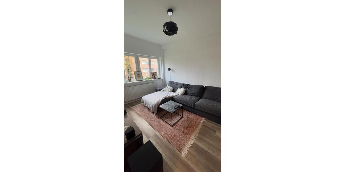Hochparterre Hamburg Winterhude - 3 Zimmer, 48 m&sup2;, 1.100&euro; | Angebot:25935207