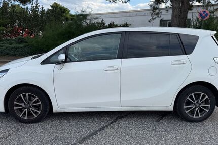Toyota Verso 142.934 km 9.999 &euro; Barsbüttel 22885
