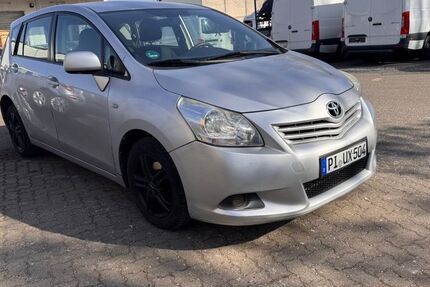 Toyota Verso 297.153 km 3.299 &euro; hamburg 20539