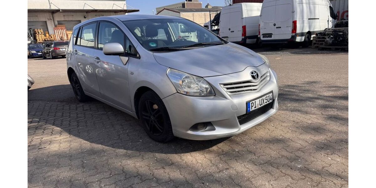 Toyota Verso 297.153 km 3.299 &euro; hamburg 20539