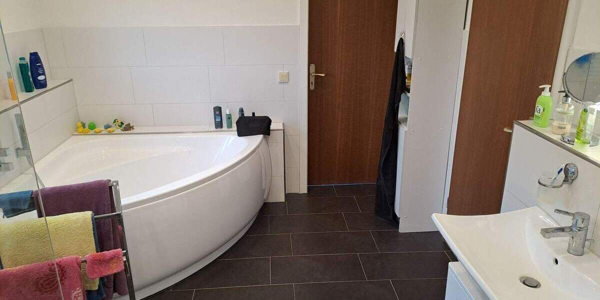 Bungalow Grünendeich - 4 Zimmer, 125 m&sup2;, 399.000&euro; | Angebot:25679378