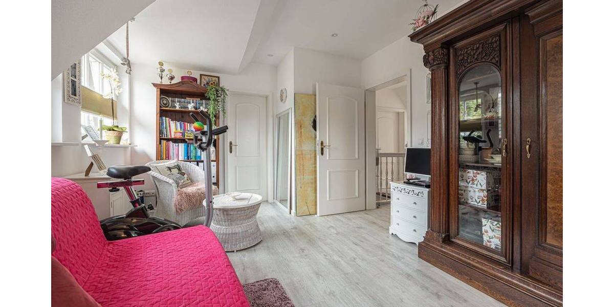 Einfamilienhaus Norderstedt Glashütte - 8 Zimmer, 287 m&sup2;, 1.390.000&euro; | Angebot:25779494