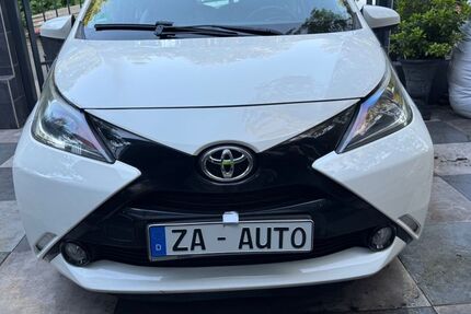 Toyota Aygo (X) 122.000 km 5.300 &euro; Hamburg 22523