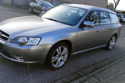 Subaru Legacy 174.000 km 3.999 &euro; Bargteheide bei Hamburg 22941
