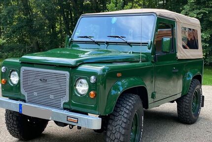 Land Rover Defender 8.300 km 55.700 &euro; Kuddewörde 22958