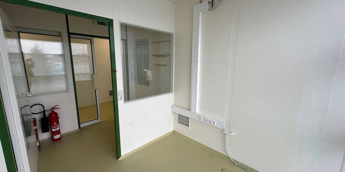 Gewerbeobjekt Barsbüttel - 9 Zimmer, 122 m&sup2;, 1.464&euro; | Angebot:25692078