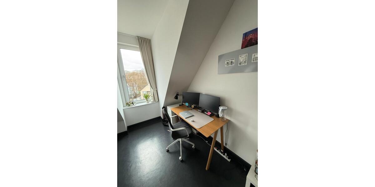 Dachgeschoßwohnung Hamburg Wandsbek - 1 Zimmer, 21 m&sup2;, 895&euro; | Angebot:25893160