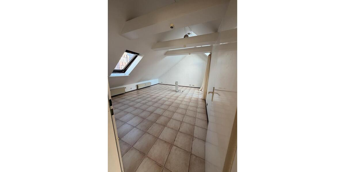 Dachgeschoßwohnung Hamburg Altona-Nord - 2 Zimmer, 65 m&sup2;, 1.400&euro; | Angebot:26007587