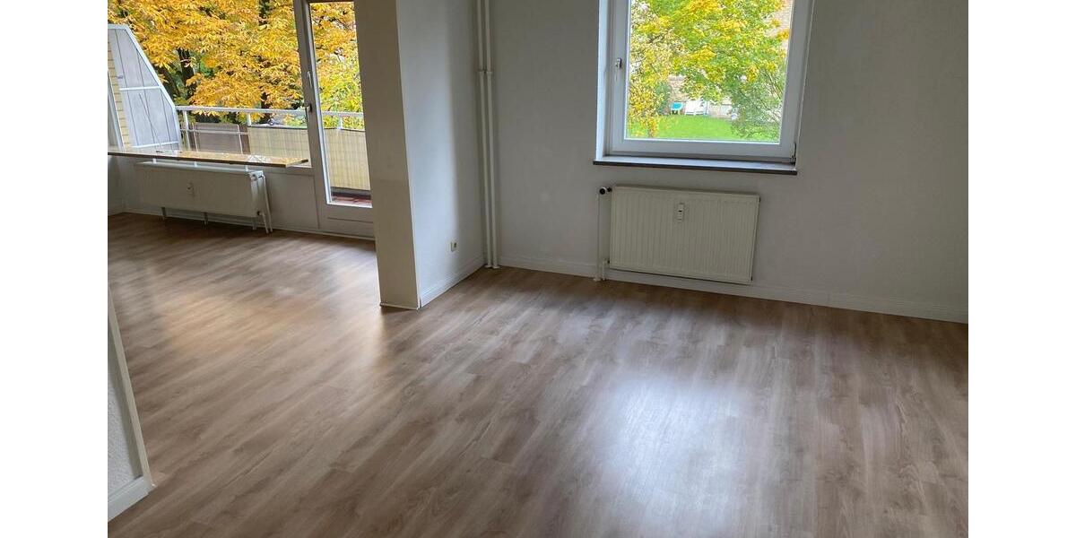 Etagenwohnung Hamburg Wandsbek - 1 Zimmer, 83 m&sup2;, 950&euro; | Angebot:25166694