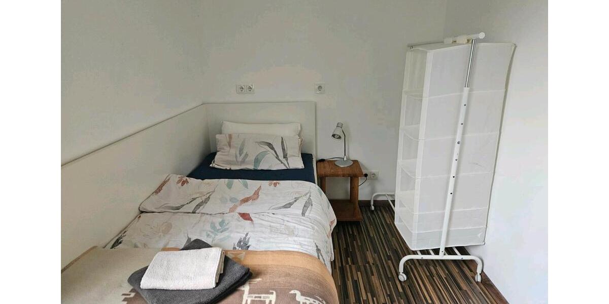 Etagenwohnung Hamburg Harburg - 1 Zimmer, 18 m&sup2;, 70&euro; | Angebot:23685637