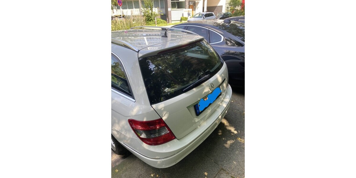 Mercedes-Benz C-Klasse Kombi 108.000 km 8.600 &euro; Hamburg 20038