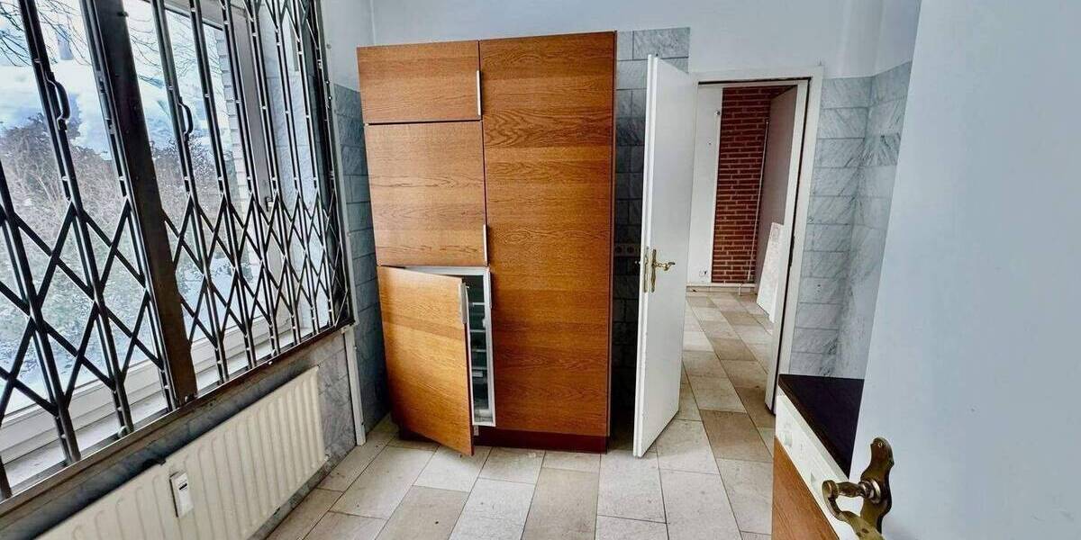 Gewerbeobjekt Hamburg Blankenese - 1 Zimmer, 105 m&sup2;, 2.500&euro; | Angebot:26833770