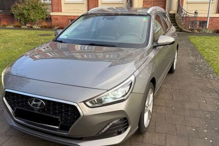 Hyundai i30 66.650 km 16.250 &euro; Hamburg 22307