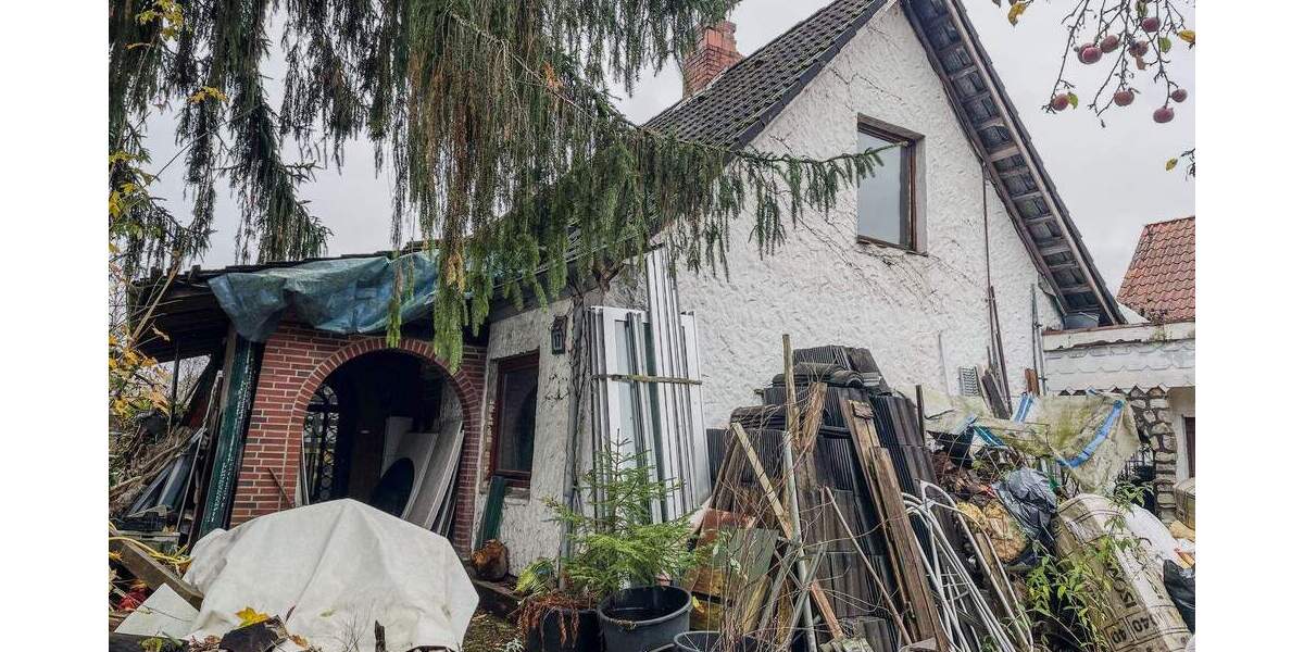 Doppelhaushälfte Hamburg Langenhorn - 3 Zimmer, 127 m&sup2;, 125.000&euro; | Angebot:25679203