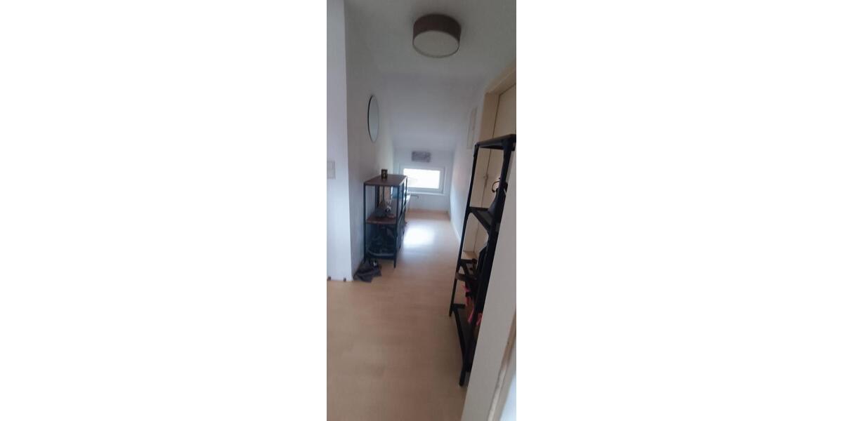 Dachgeschoßwohnung Tremsbüttel - 2.5 Zimmer, 69 m&sup2;, 800&euro; | Angebot:25309431