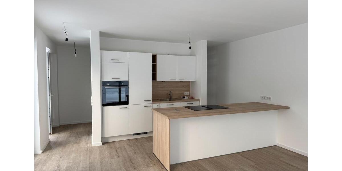Erdgeschoßwohnung Ahrensburg - 5.5 Zimmer, 151 m&sup2;, 2.747&euro; | Angebot:25350544